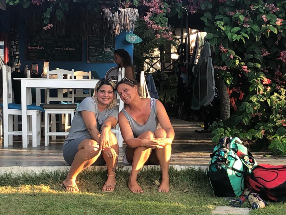 The Spot - Beachfront Sports Pousada อิกาไรย์ ภายนอก รูปภาพ