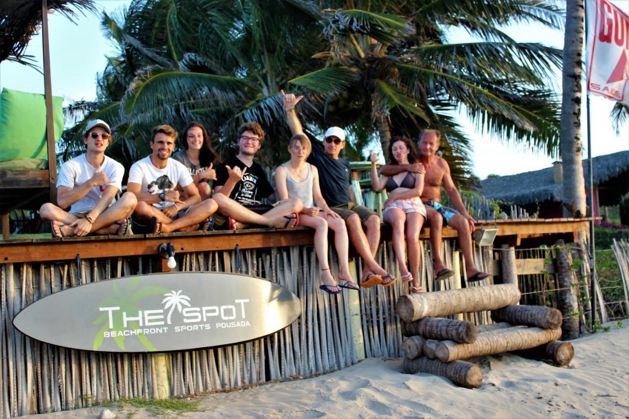 The Spot - Beachfront Sports Pousada อิกาไรย์ ภายนอก รูปภาพ